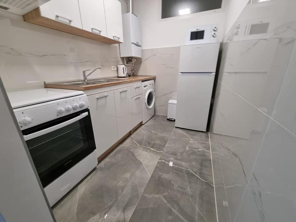 오시예크 Apartman Simic 아파트 외부 사진